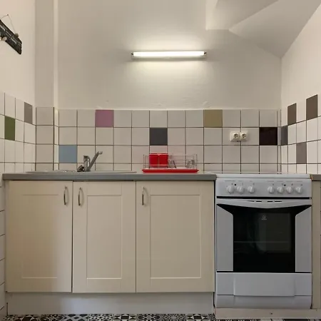 Le Petit Bonheur De La Haute *