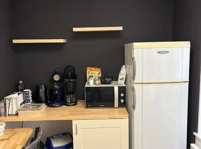 Le Petit Bonheur De La Haute